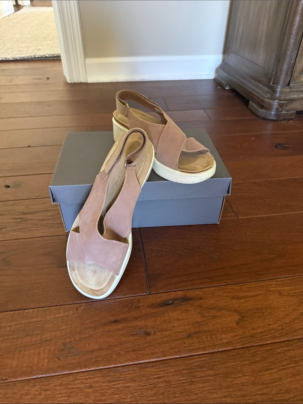 Ecco Mauve Platform Slingback Sandals